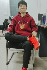 秦鸿杰 2021级